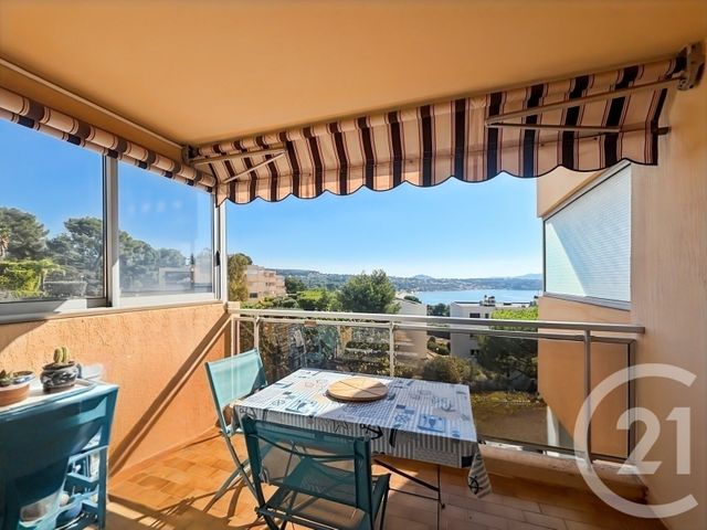 Appartement T2 à vendre - 2 pièces - 29.16 m2 - BANDOL - 83 - PROVENCE-ALPES-COTE-D-AZUR - Century 21 Immobilière Charlemagne