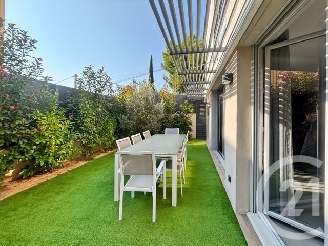 Appartement T5 à vendre - 5 pièces - 110.68 m2 - BANDOL - 83 - PROVENCE-ALPES-COTE-D-AZUR - Century 21 Immobilière Charlemagne