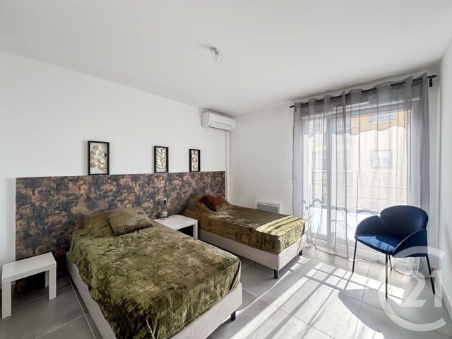 Appartement T5 à vendre - 5 pièces - 110.68 m2 - BANDOL - 83 - PROVENCE-ALPES-COTE-D-AZUR - Century 21 Immobilière Charlemagne