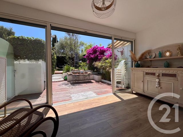 Appartement à vendre - 4 pièces - 92.0 m2 - BANDOL - 83 - PROVENCE-ALPES-COTE-D-AZUR - Century 21 Immobilière Charlemagne