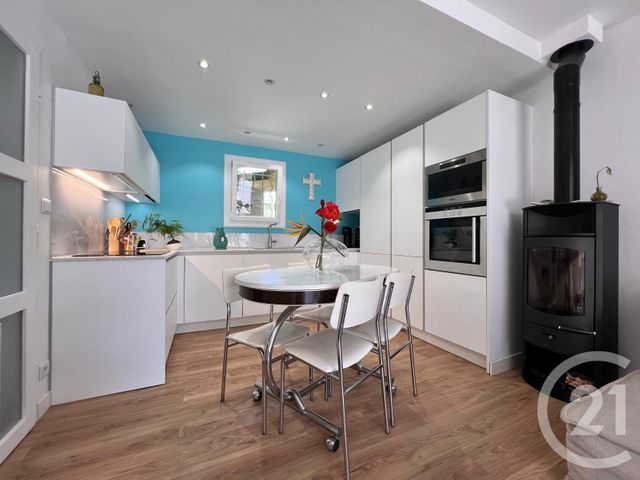 Appartement à vendre - 4 pièces - 92.0 m2 - BANDOL - 83 - PROVENCE-ALPES-COTE-D-AZUR - Century 21 Immobilière Charlemagne