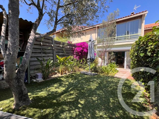 Appartement à vendre - 4 pièces - 92.0 m2 - BANDOL - 83 - PROVENCE-ALPES-COTE-D-AZUR - Century 21 Immobilière Charlemagne