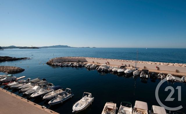Appartement F3 à vendre - 3 pièces - 98.0 m2 - BANDOL - 83 - PROVENCE-ALPES-COTE-D-AZUR - Century 21 Immobilière Charlemagne