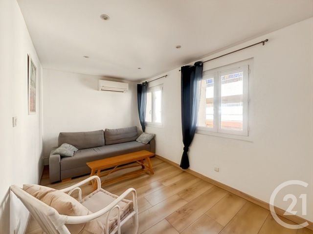 Appartement à vendre - 2 pièces - 35.65 m2 - BANDOL - 83 - PROVENCE-ALPES-COTE-D-AZUR - Century 21 Immobilière Charlemagne