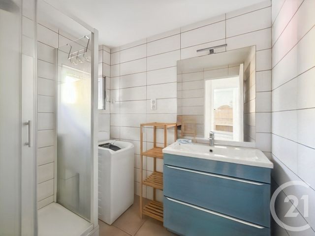 Appartement à vendre - 2 pièces - 35.65 m2 - BANDOL - 83 - PROVENCE-ALPES-COTE-D-AZUR - Century 21 Immobilière Charlemagne