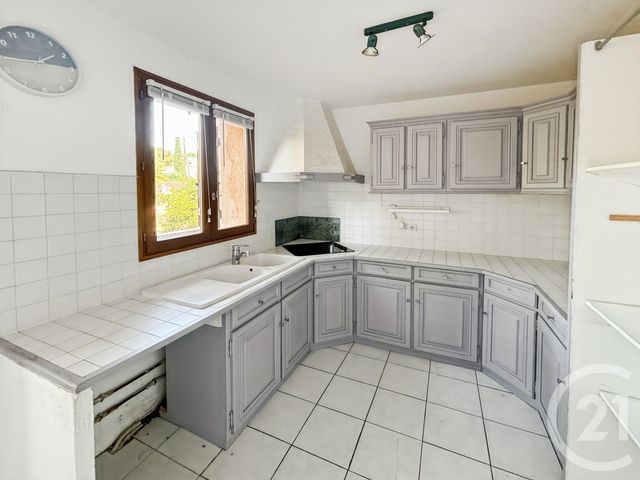 Appartement à vendre - 4 pièces - 85.07 m2 - BANDOL - 83 - PROVENCE-ALPES-COTE-D-AZUR - Century 21 Immobilière Charlemagne