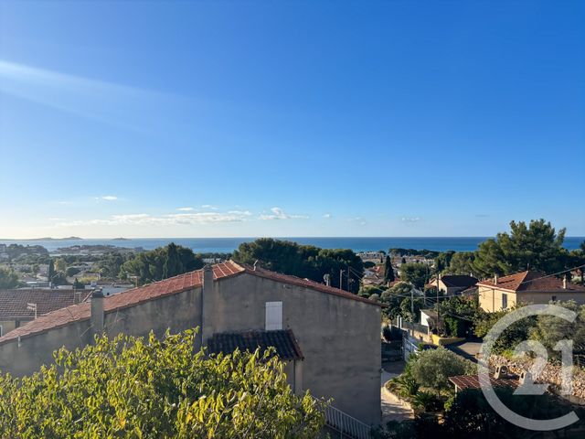 Appartement à vendre - 4 pièces - 85.07 m2 - BANDOL - 83 - PROVENCE-ALPES-COTE-D-AZUR - Century 21 Immobilière Charlemagne