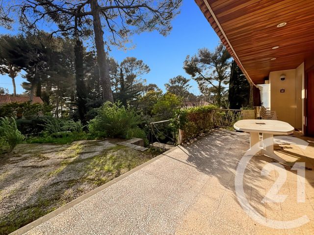 maison à vendre - 6 pièces - 134.63 m2 - SANARY SUR MER - 83 - PROVENCE-ALPES-COTE-D-AZUR - Century 21 Immobilière Charlemagne