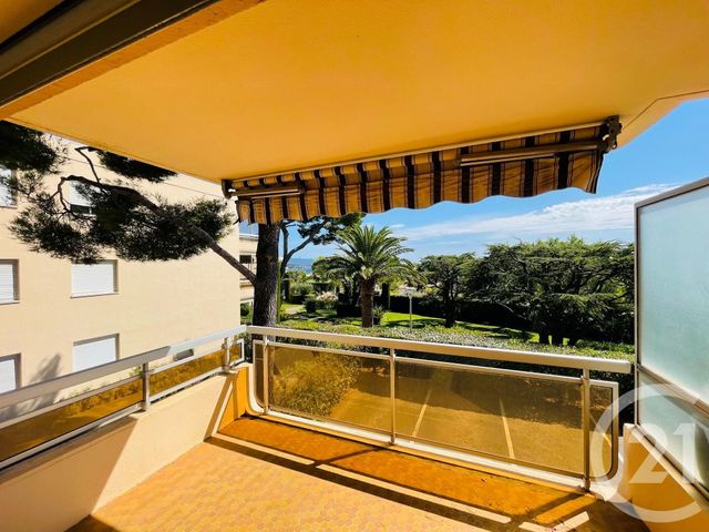 Appartement F2 à louer - 2 pièces - 47.11 m2 - BANDOL - 83 - PROVENCE-ALPES-COTE-D-AZUR - Century 21 Immobilière Charlemagne