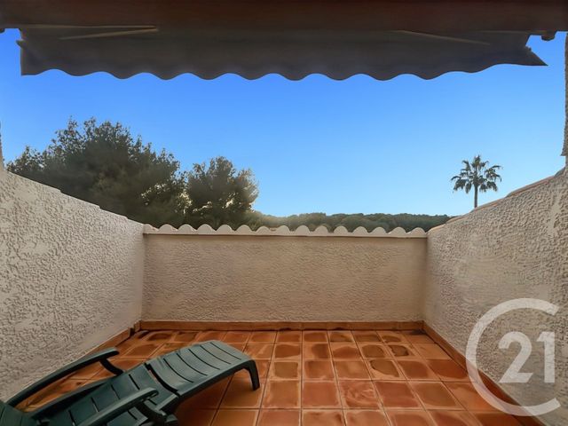 maison à vendre - 5 pièces - 162.0 m2 - SANARY SUR MER - 83 - PROVENCE-ALPES-COTE-D-AZUR - Century 21 Immobilière Charlemagne