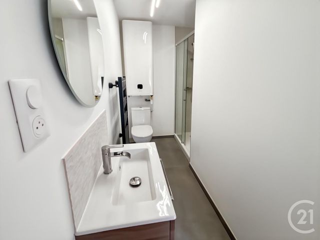 Appartement à vendre - 2 pièces - 22.01 m2 - BANDOL - 83 - PROVENCE-ALPES-COTE-D-AZUR - Century 21 Immobilière Charlemagne