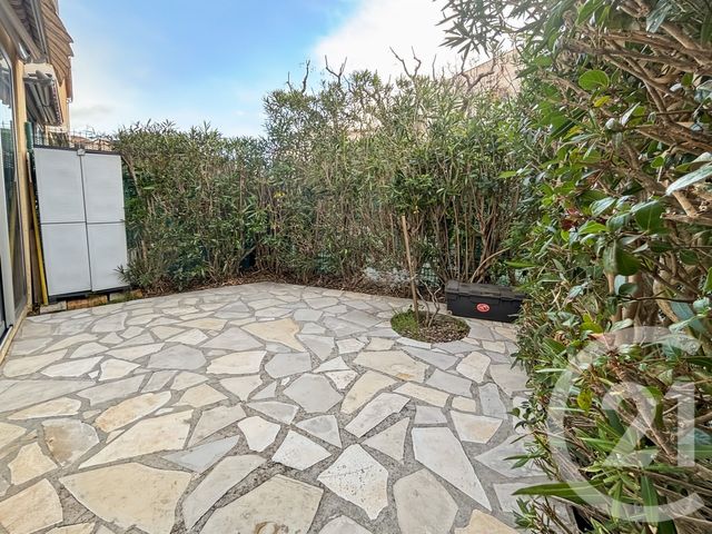 Appartement Studio Cabine à vendre - 1 pièce - 21.44 m2 - SANARY SUR MER - 83 - PROVENCE-ALPES-COTE-D-AZUR - Century 21 Immobilière Charlemagne