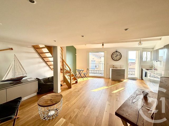 Appartement T4 à vendre - 4 pièces - 75.0 m2 - BANDOL - 83 - PROVENCE-ALPES-COTE-D-AZUR - Century 21 Immobilière Charlemagne