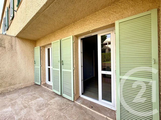 Appartement T3 à vendre - 3 pièces - 55.0 m2 - BANDOL - 83 - PROVENCE-ALPES-COTE-D-AZUR - Century 21 Immobilière Charlemagne