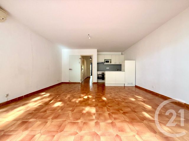 Appartement T3 à vendre - 3 pièces - 55.0 m2 - BANDOL - 83 - PROVENCE-ALPES-COTE-D-AZUR - Century 21 Immobilière Charlemagne