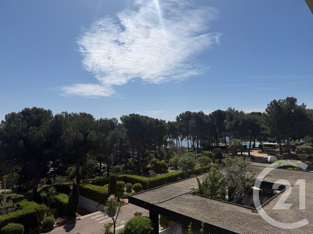 Appartement T2 à louer - 2 pièces - 34.6 m2 - BANDOL - 83 - PROVENCE-ALPES-COTE-D-AZUR - Century 21 Immobilière Charlemagne