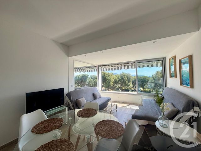 Appartement T2 à louer - 2 pièces - 34.6 m2 - BANDOL - 83 - PROVENCE-ALPES-COTE-D-AZUR - Century 21 Immobilière Charlemagne