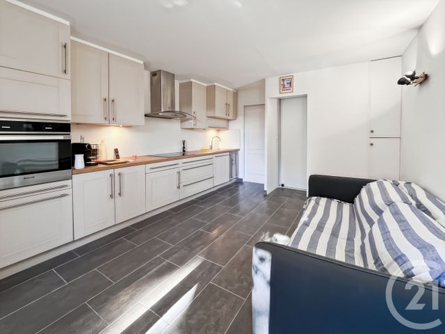 Appartement F1 à vendre - 1 pièce - 22.68 m2 - BANDOL - 83 - PROVENCE-ALPES-COTE-D-AZUR - Century 21 Immobilière Charlemagne