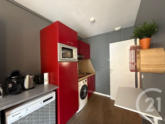 Appartement T2 à vendre - 2 pièces - 31.75 m2 - SANARY SUR MER - 83 - PROVENCE-ALPES-COTE-D-AZUR - Century 21 Immobilière Charlemagne