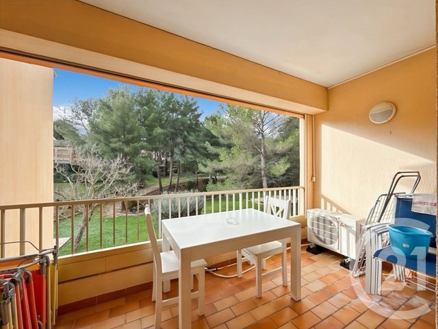 Appartement T2 à vendre - 2 pièces - 31.75 m2 - SANARY SUR MER - 83 - PROVENCE-ALPES-COTE-D-AZUR - Century 21 Immobilière Charlemagne