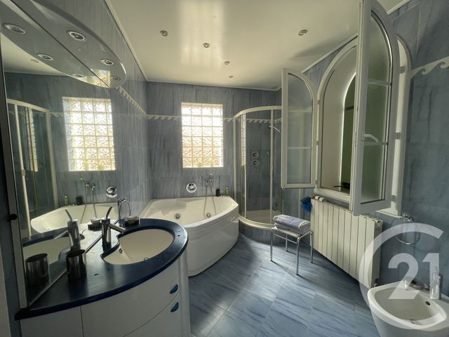 maison à vendre - 5 pièces - 197.39 m2 - BANDOL - 83 - PROVENCE-ALPES-COTE-D-AZUR - Century 21 Immobilière Charlemagne