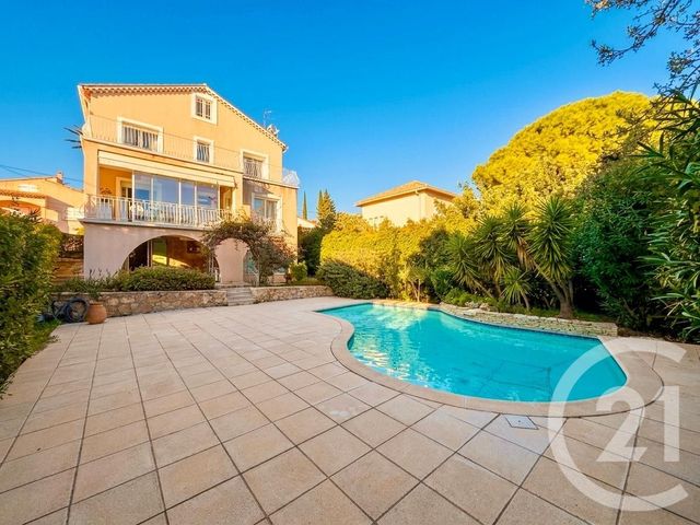 maison à vendre - 5 pièces - 197.39 m2 - BANDOL - 83 - PROVENCE-ALPES-COTE-D-AZUR - Century 21 Immobilière Charlemagne