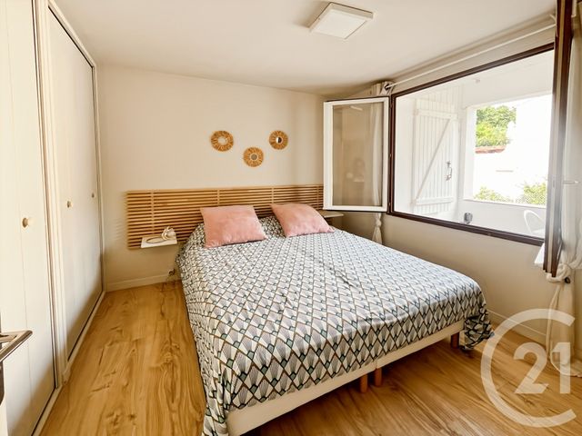 Appartement T3 à vendre - 3 pièces - 62.0 m2 - BANDOL - 83 - PROVENCE-ALPES-COTE-D-AZUR - Century 21 Immobilière Charlemagne