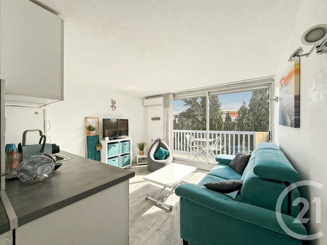 Appartement T2 à vendre - 2 pièces - 28.3 m2 - BANDOL - 83 - PROVENCE-ALPES-COTE-D-AZUR - Century 21 Immobilière Charlemagne