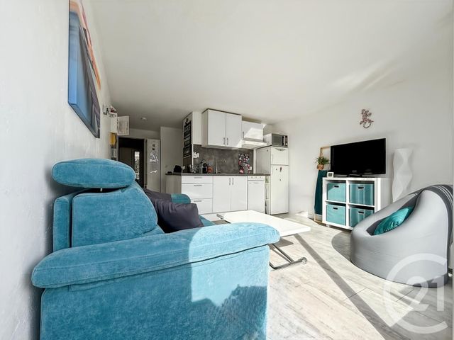 Appartement T2 à vendre - 2 pièces - 28.3 m2 - BANDOL - 83 - PROVENCE-ALPES-COTE-D-AZUR - Century 21 Immobilière Charlemagne