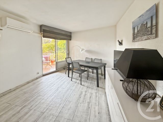 Appartement à vendre - 2 pièces - 28.76 m2 - BANDOL - 83 - PROVENCE-ALPES-COTE-D-AZUR - Century 21 Immobilière Charlemagne