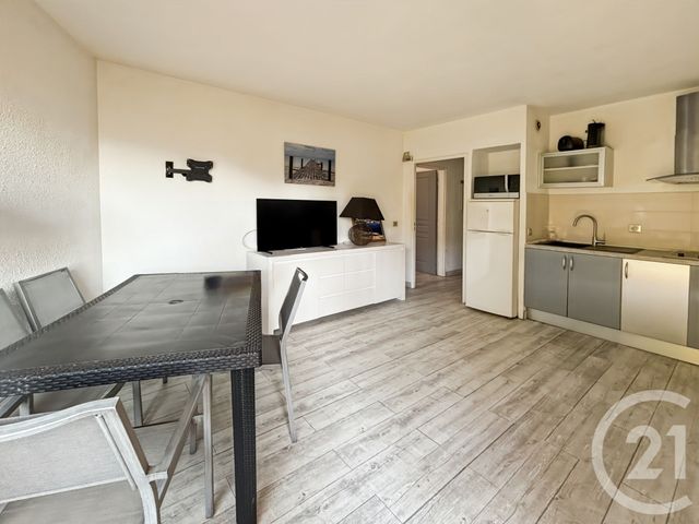 Appartement à vendre - 2 pièces - 28.76 m2 - BANDOL - 83 - PROVENCE-ALPES-COTE-D-AZUR - Century 21 Immobilière Charlemagne