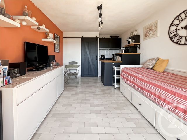 Appartement F1 à vendre - 1 pièce - 22.1 m2 - BANDOL - 83 - PROVENCE-ALPES-COTE-D-AZUR - Century 21 Immobilière Charlemagne