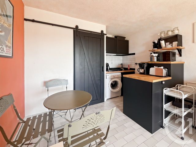 Appartement F1 à vendre - 1 pièce - 22.1 m2 - BANDOL - 83 - PROVENCE-ALPES-COTE-D-AZUR - Century 21 Immobilière Charlemagne