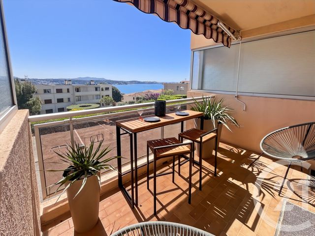 Appartement F1 à vendre - 1 pièce - 22.1 m2 - BANDOL - 83 - PROVENCE-ALPES-COTE-D-AZUR - Century 21 Immobilière Charlemagne