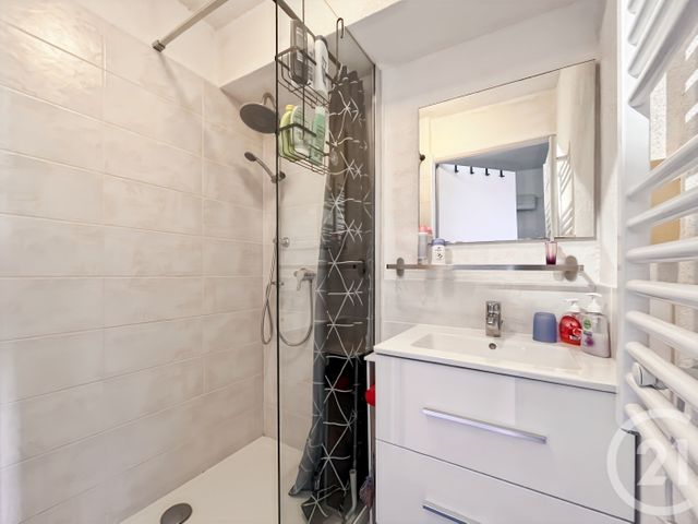 Appartement F1 à vendre - 1 pièce - 22.1 m2 - BANDOL - 83 - PROVENCE-ALPES-COTE-D-AZUR - Century 21 Immobilière Charlemagne