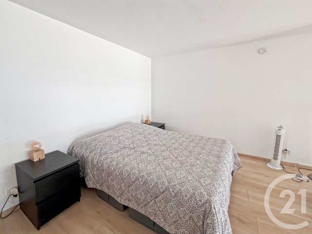 Appartement F2 à vendre - 3 pièces - 47.0 m2 - BANDOL - 83 - PROVENCE-ALPES-COTE-D-AZUR - Century 21 Immobilière Charlemagne