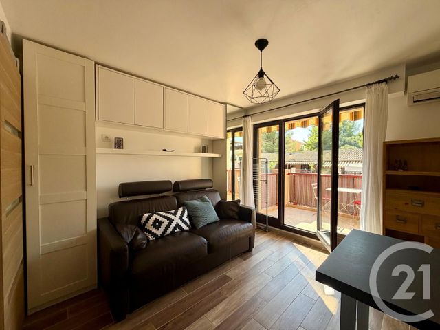 Appartement Studio Cabine à vendre - 1 pièce - 19.67 m2 - BANDOL - 83 - PROVENCE-ALPES-COTE-D-AZUR - Century 21 Immobilière Charlemagne