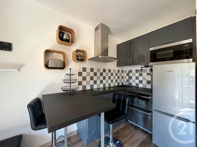 Appartement Studio Cabine à vendre - 1 pièce - 19.67 m2 - BANDOL - 83 - PROVENCE-ALPES-COTE-D-AZUR - Century 21 Immobilière Charlemagne