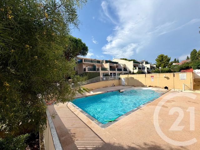Appartement Studio Cabine à vendre - 1 pièce - 19.67 m2 - BANDOL - 83 - PROVENCE-ALPES-COTE-D-AZUR - Century 21 Immobilière Charlemagne