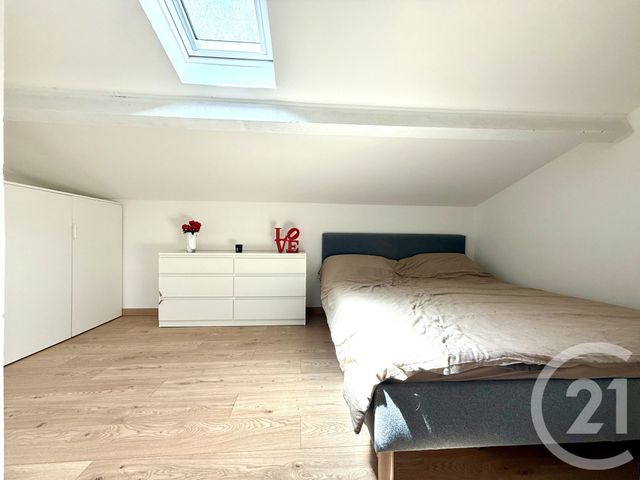 Appartement Duplex à vendre - 2 pièces - 31.0 m2 - BANDOL - 83 - PROVENCE-ALPES-COTE-D-AZUR - Century 21 Immobilière Charlemagne