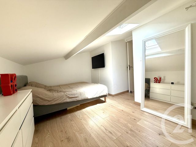 Appartement Duplex à vendre - 2 pièces - 31.0 m2 - BANDOL - 83 - PROVENCE-ALPES-COTE-D-AZUR - Century 21 Immobilière Charlemagne