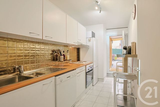 Appartement T3 à vendre - 3 pièces - 64.2 m2 - BANDOL - 83 - PROVENCE-ALPES-COTE-D-AZUR - Century 21 Immobilière Charlemagne