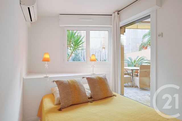 Appartement T3 à vendre - 3 pièces - 64.2 m2 - BANDOL - 83 - PROVENCE-ALPES-COTE-D-AZUR - Century 21 Immobilière Charlemagne