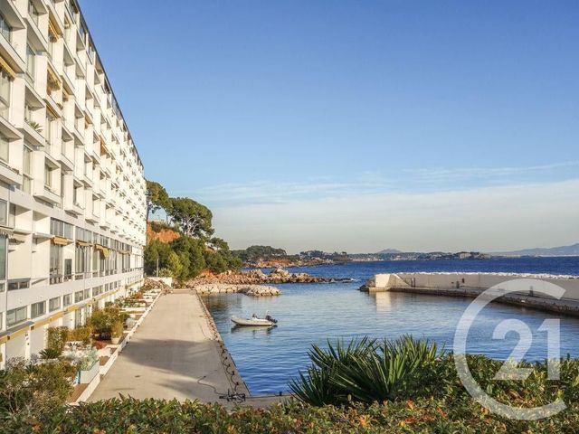 Appartement F1 à vendre - 1 pièce - 42.0 m2 - BANDOL - 83 - PROVENCE-ALPES-COTE-D-AZUR - Century 21 Immobilière Charlemagne