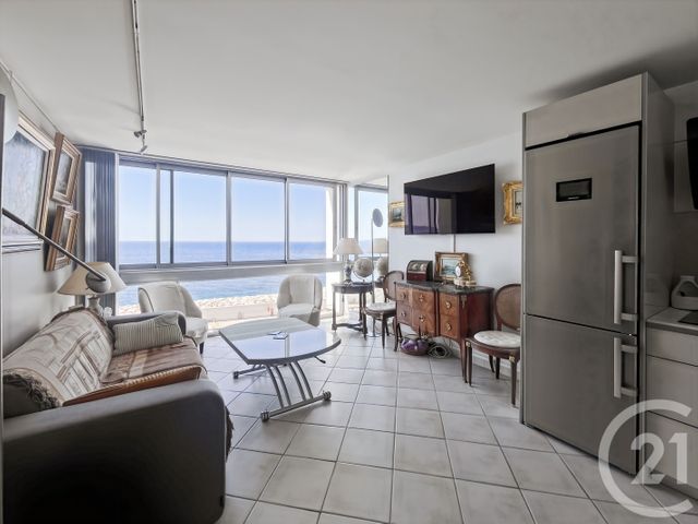 Appartement F1 à vendre - 1 pièce - 42.0 m2 - BANDOL - 83 - PROVENCE-ALPES-COTE-D-AZUR - Century 21 Immobilière Charlemagne