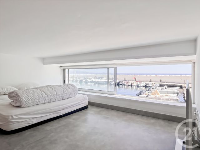 Appartement F2 à vendre - 2 pièces - 65.0 m2 - BANDOL - 83 - PROVENCE-ALPES-COTE-D-AZUR - Century 21 Immobilière Charlemagne