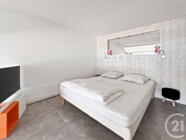 Appartement F2 à vendre - 2 pièces - 65.0 m2 - BANDOL - 83 - PROVENCE-ALPES-COTE-D-AZUR - Century 21 Immobilière Charlemagne