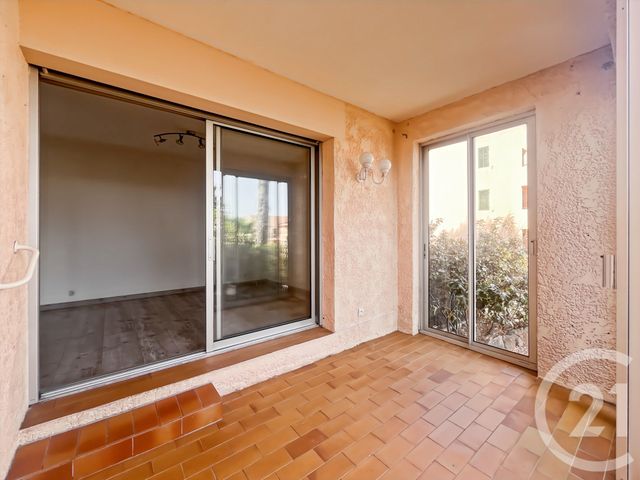 Appartement F1 à vendre - 1 pièce - 31.0 m2 - BANDOL - 83 - PROVENCE-ALPES-COTE-D-AZUR - Century 21 Immobilière Charlemagne