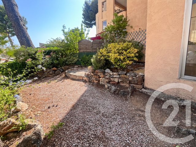 Appartement F1 à vendre - 1 pièce - 31.0 m2 - BANDOL - 83 - PROVENCE-ALPES-COTE-D-AZUR - Century 21 Immobilière Charlemagne