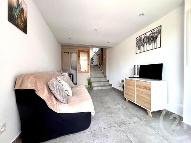 Appartement à louer - 2 pièces - 30.0 m2 - BANDOL - 83 - PROVENCE-ALPES-COTE-D-AZUR - Century 21 Immobilière Charlemagne